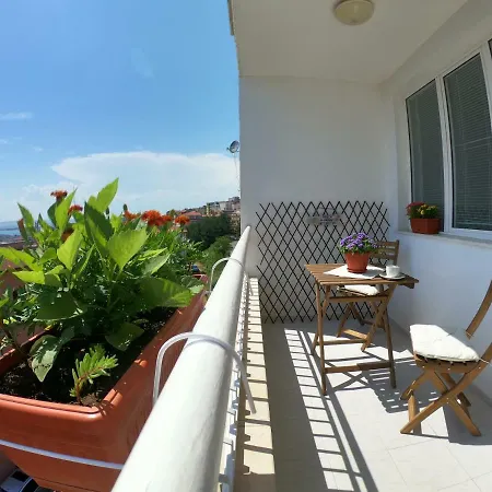 In St. With Terrace Апартаменти Светий Влас