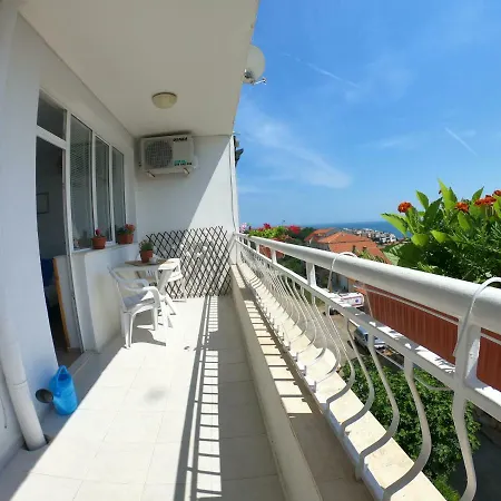 In St. With Terrace Апартаменти Светий Влас
