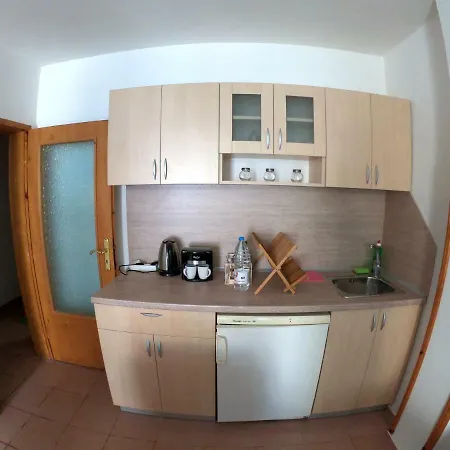 In St. With Terrace Апартаменти Светий Влас