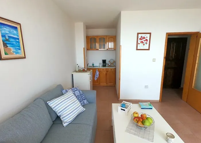 Apartmán In St. With Terrace Sveti Vlas